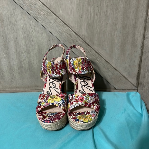 Rebels Footwear - Picture 1 of 2